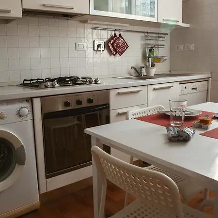 Casa Francia Alidosi アパート *