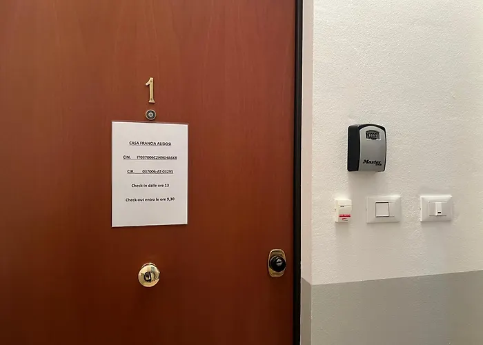 Casa Francia Alidosi 볼로냐