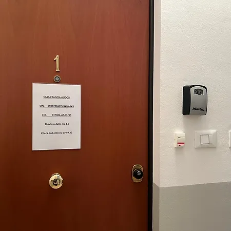 Casa Francia Alidosi Bolonha